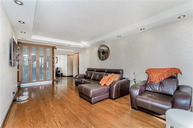 $599,000 | 735 Avenue West, Unit 3F | Sheepshead Bay