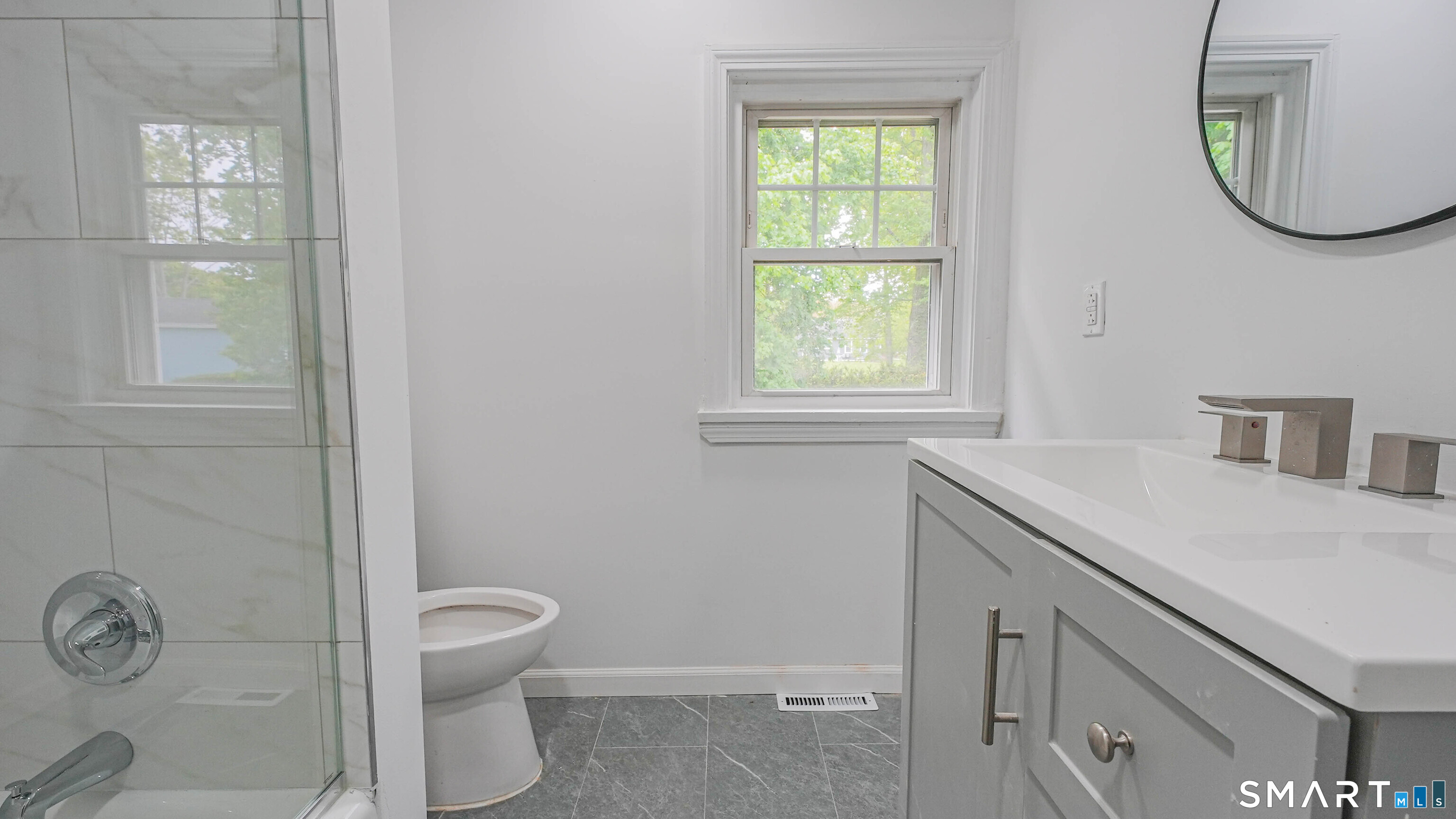 24 Sunfield Circle Waterbury, CT 06708 - Photo 10 of 22