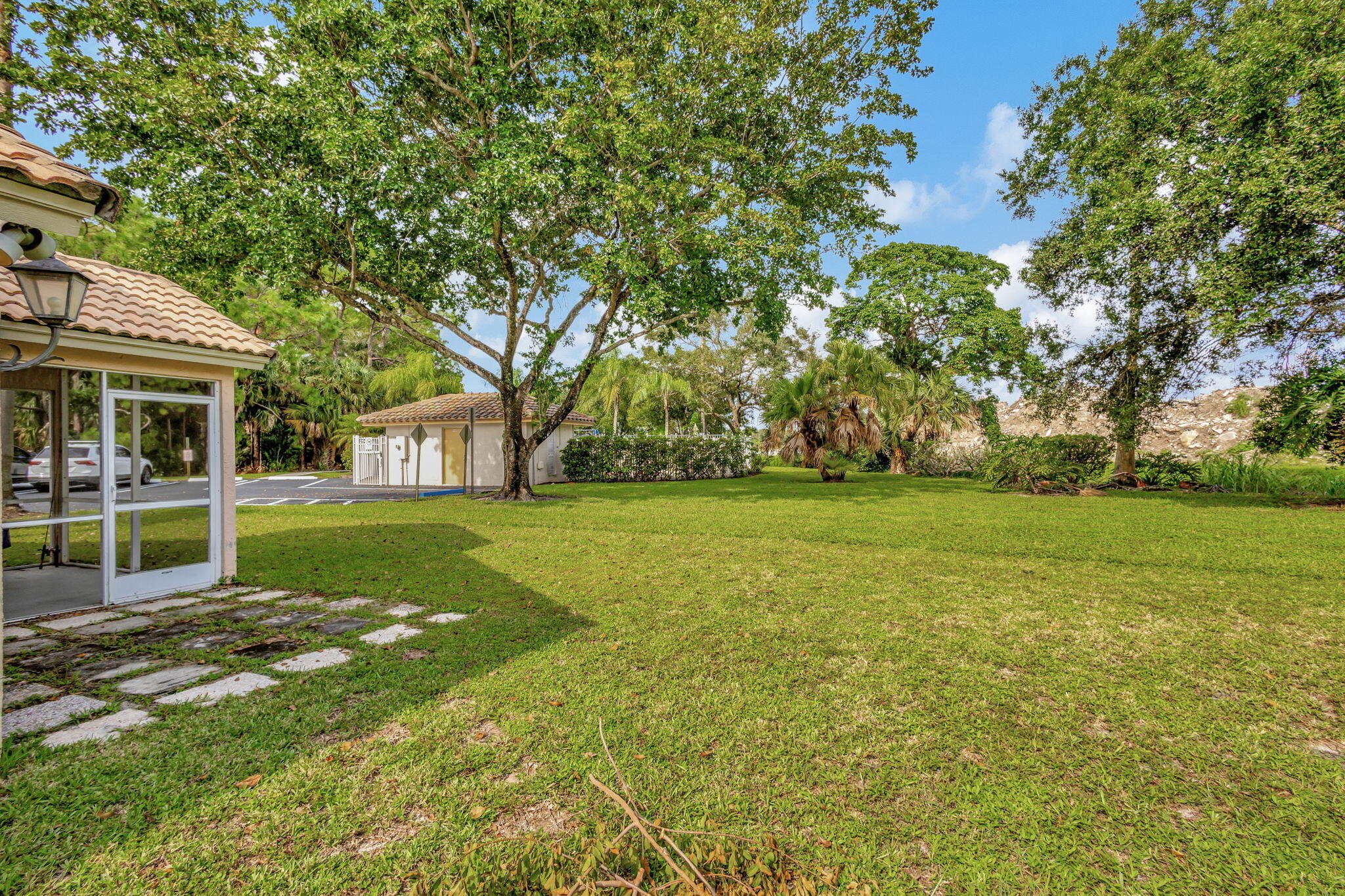 1784 Barnstable Road Wellington, FL 33414 - Photo 2 of 33 6-web-or-mls-2 (51)