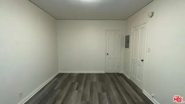 $2,400 | 4950 Beverly Boulevard, Unit 4950 1/2, Los Angeles, CA 90004