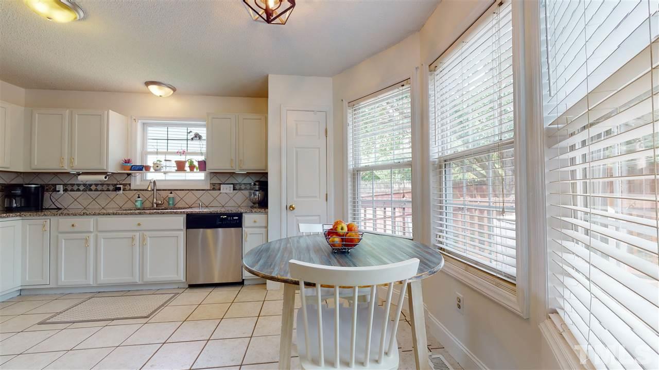 4009 Mantua Way Raleigh, NC 27604 - Photo 7 of 30