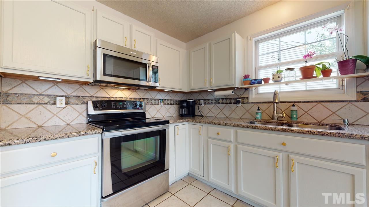 4009 Mantua Way Raleigh, NC 27604 - Photo 8 of 30