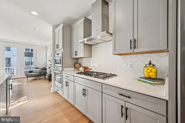 $685,000 | 13126 Clarksburg Square Road, Clarksburg, MD 20871