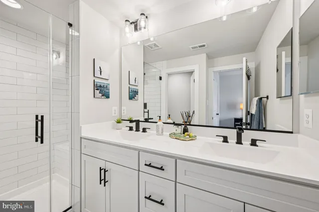 $685,000 | 13126 Clarksburg Square Road, Clarksburg, MD 20871