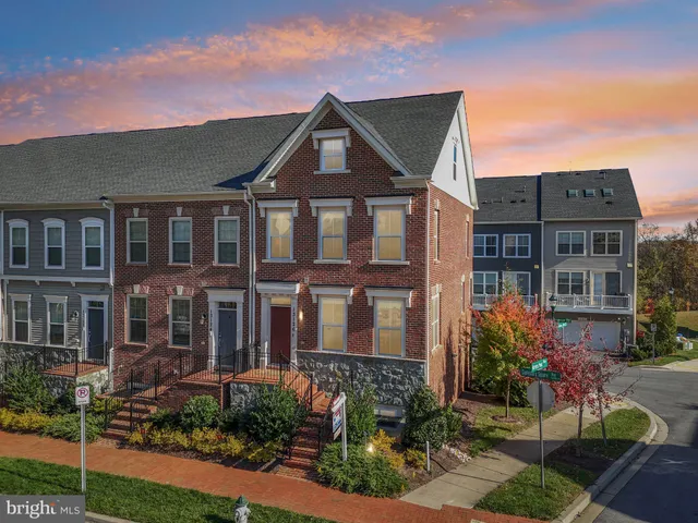 $685,000 | 13126 Clarksburg Square Road, Clarksburg, MD 20871