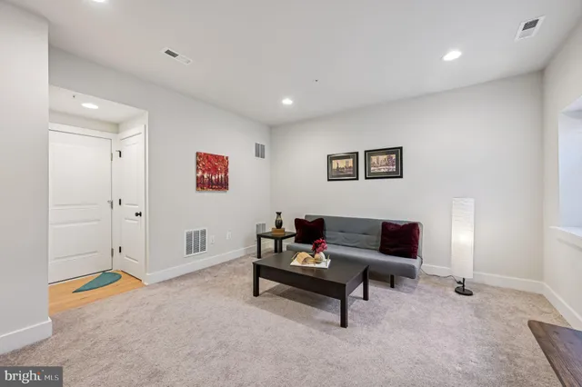 $685,000 | 13126 Clarksburg Square Road, Clarksburg, MD 20871