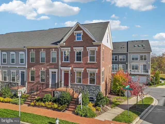 $685,000 | 13126 Clarksburg Square Road, Clarksburg, MD 20871