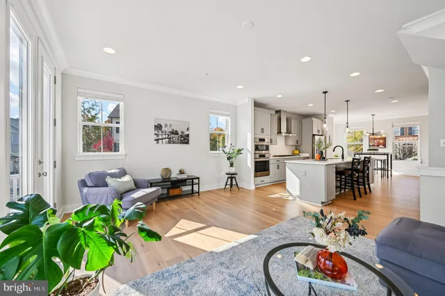 $685,000 | 13126 Clarksburg Square Road, Clarksburg, MD 20871