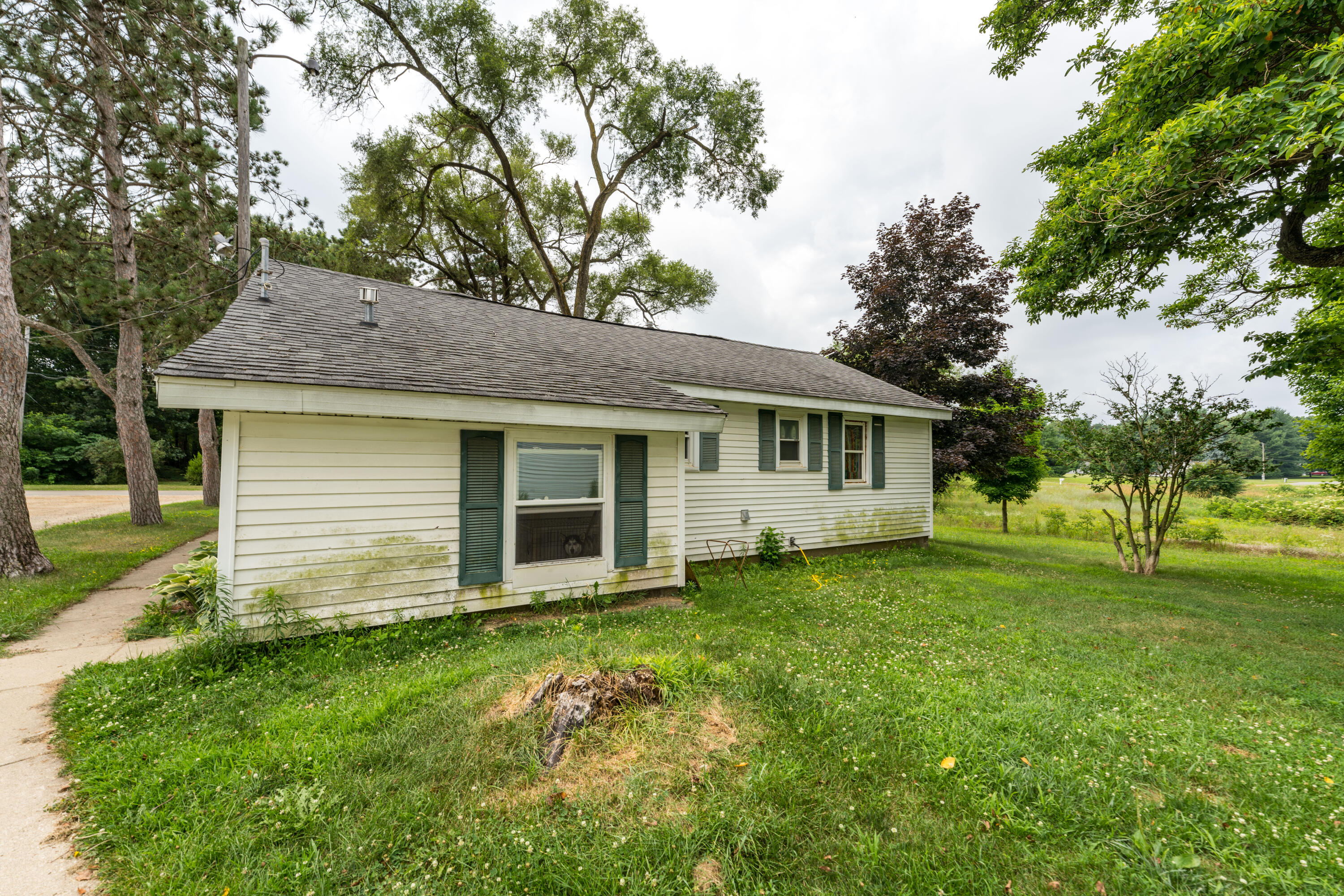 86416 Michigan Avenue Decatur, MI 49045 - Photo 5 of 8 DSC02075-3