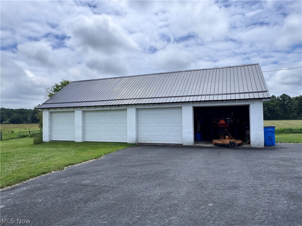 10803 Kile Road Chardon, OH 44024 - Photo 10 of 40