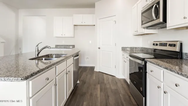 $403,990 | 1145 Sandy Hts Loop, Unit LOT 84, Navassa, NC 28451