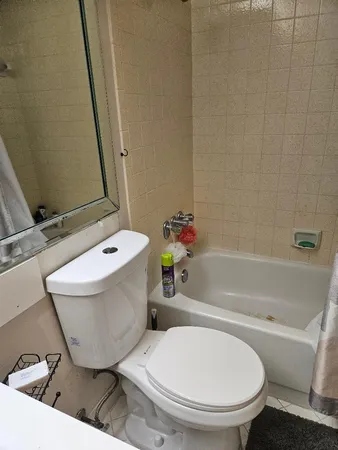 $2,000 | 105 Lake Pine Circle, Unit B2, Greenacres, FL 33463
