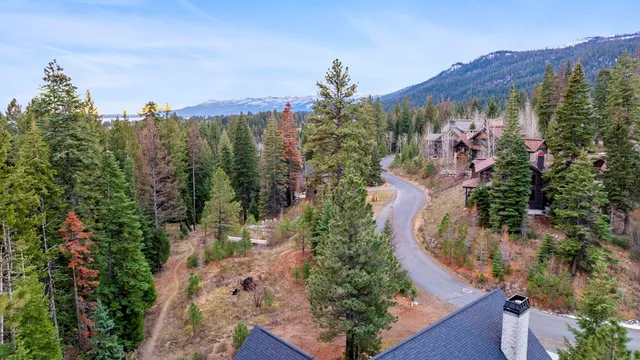 $379,900 | 54 Clearwater Court, Unit 26, Donnelly, ID 83615