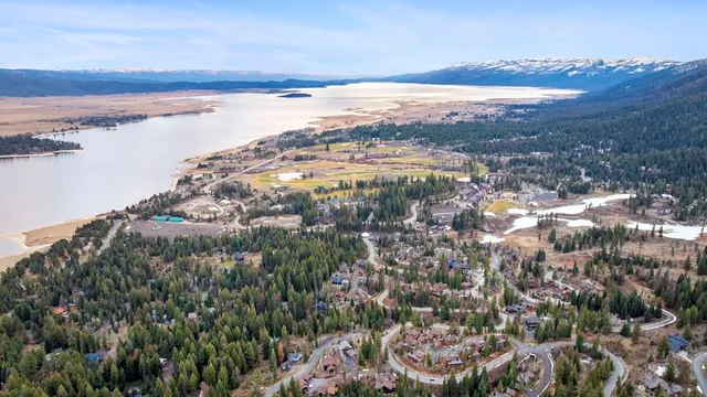 $379,900 | 54 Clearwater Court, Unit 26, Donnelly, ID 83615