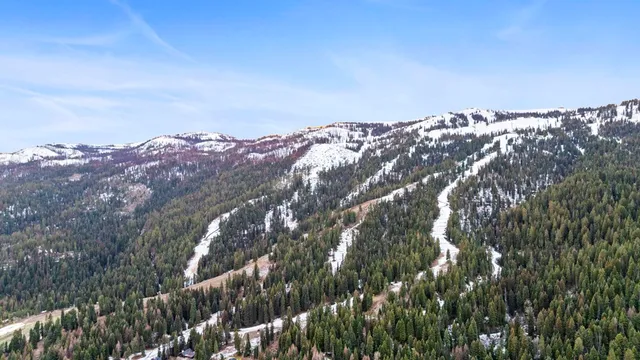 $379,900 | 54 Clearwater Court, Unit 26, Donnelly, ID 83615