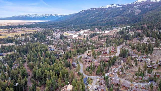 $379,900 | 54 Clearwater Court, Unit 26, Donnelly, ID 83615