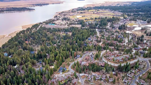 $379,900 | 54 Clearwater Court, Unit 26, Donnelly, ID 83615