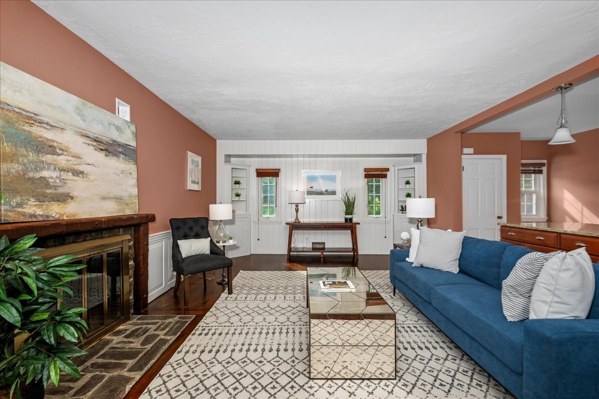 216 Boston Road Southborough, MA 01772 - Photo 4 of 39 Gallery Image 4