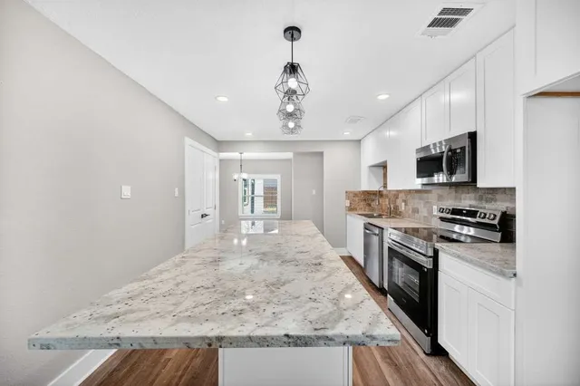 $249,999 | 6835 Laughlin Drive, Missouri City, TX 77489