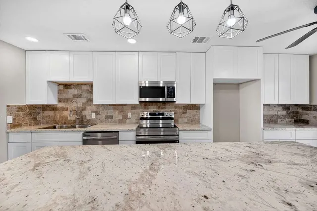 $249,999 | 6835 Laughlin Drive, Missouri City, TX 77489