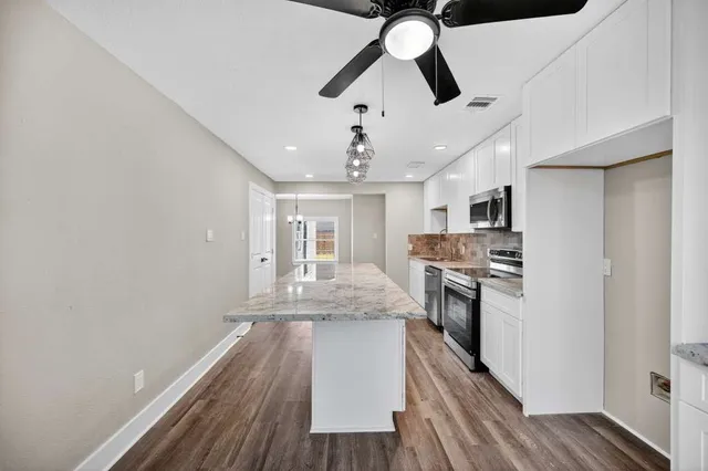 $249,999 | 6835 Laughlin Drive, Missouri City, TX 77489