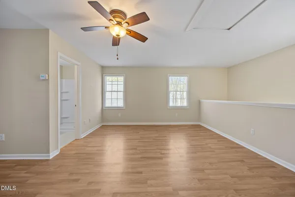 a view of a livingroom with closet