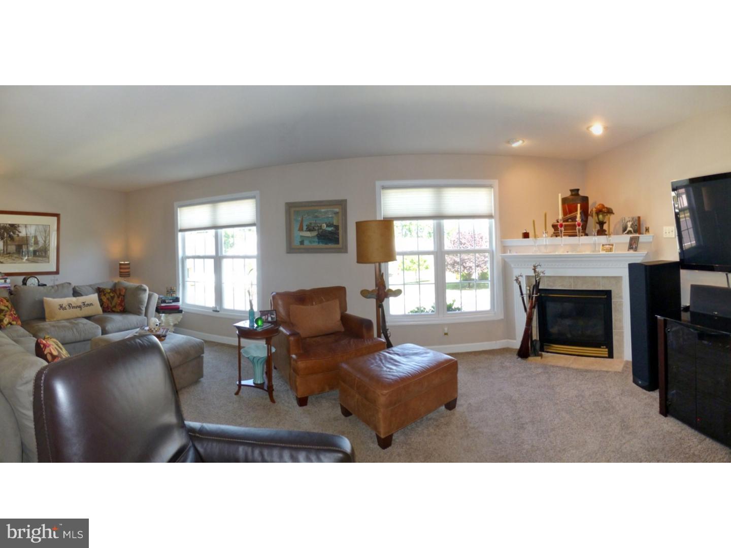 1530 Huron Drive Sinking Spring, PA 19608 - Photo 10 of 17 Living Room