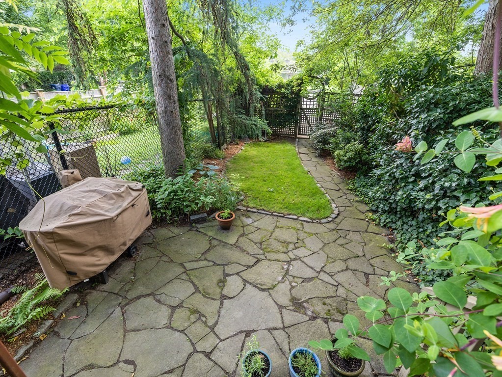 34 Newbern Street Boston, MA 02130 - Photo 19 of 29 Gallery Image 19