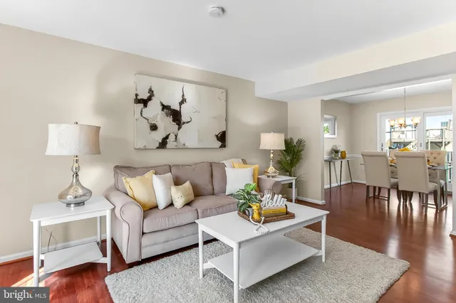 $644,900 | 2810 Andiron Lane, Vienna, VA 22180