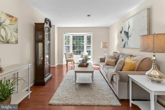 $644,900 | 2810 Andiron Lane, Vienna, VA 22180