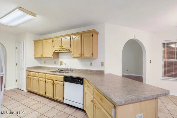 $335,000 | 7643 Broken Hickory Drive, Walls, MS 38680