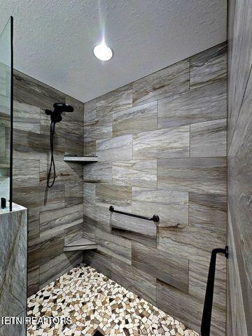 526 Ridge Crest Road Jamestown, TN 38556 - Photo 11 of 13 ridgecrest shower