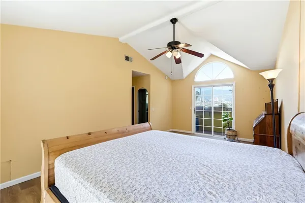 $5,500 | 612 Alta Vista Drive, Glendale, CA 91205