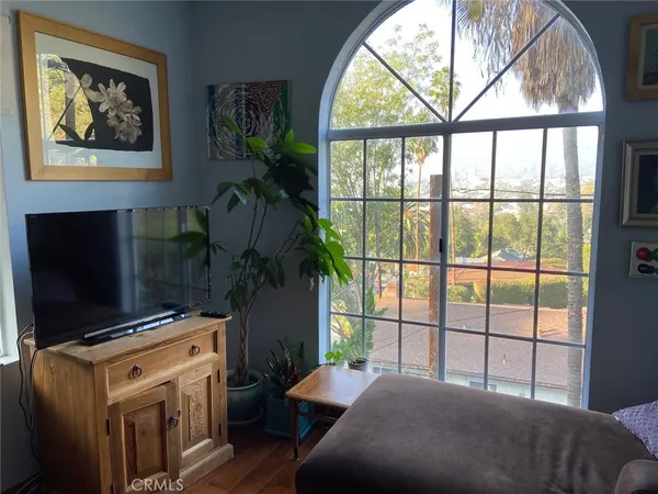 $5,500 | 612 Alta Vista Drive, Glendale, CA 91205