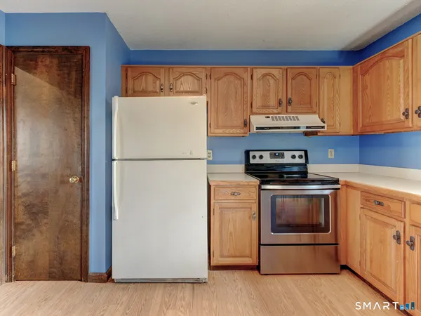 $469,900 | 94 Huckleberry Lane, Southington, CT 06489