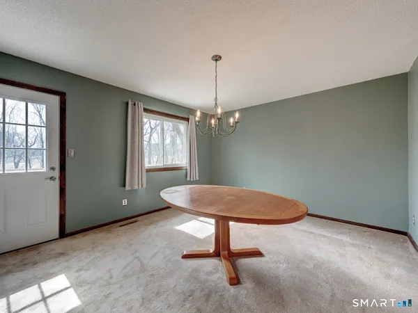 $469,900 | 94 Huckleberry Lane, Southington, CT 06489