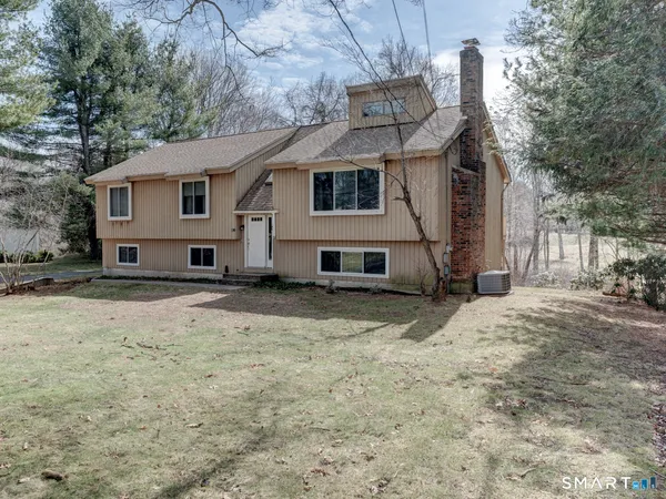 $469,900 | 94 Huckleberry Lane, Southington, CT 06489