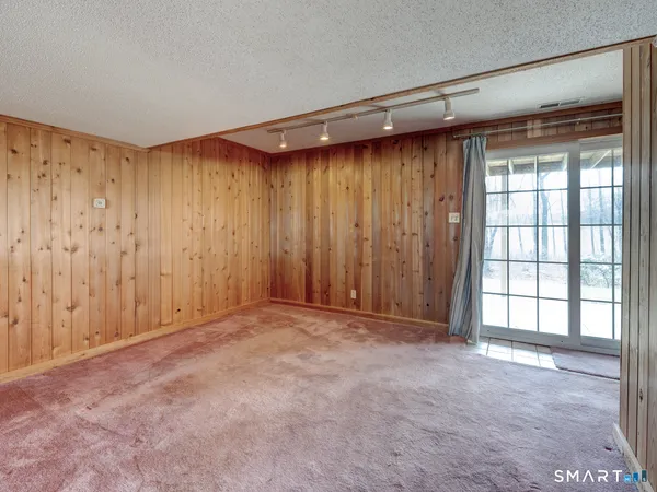 $469,900 | 94 Huckleberry Lane, Southington, CT 06489