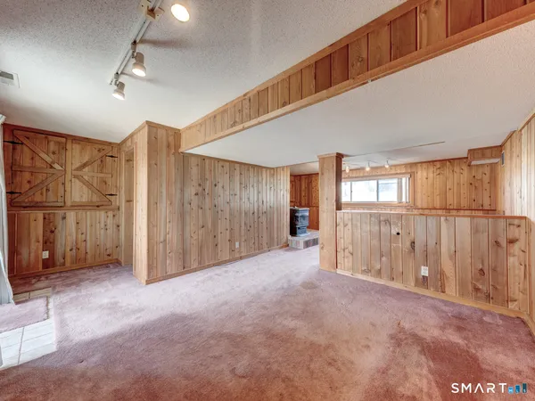$469,900 | 94 Huckleberry Lane, Southington, CT 06489