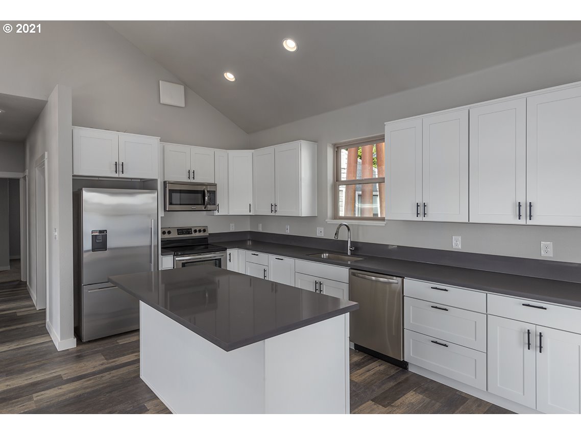 23500 Northwest St Helens Road, Unit S20 Portland, OR 97231 - Photo 4 of 16