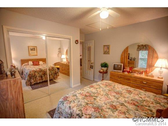 36 A Queen Road Candler, NC 28715 - Photo 11 of 12 Gallery Image 11