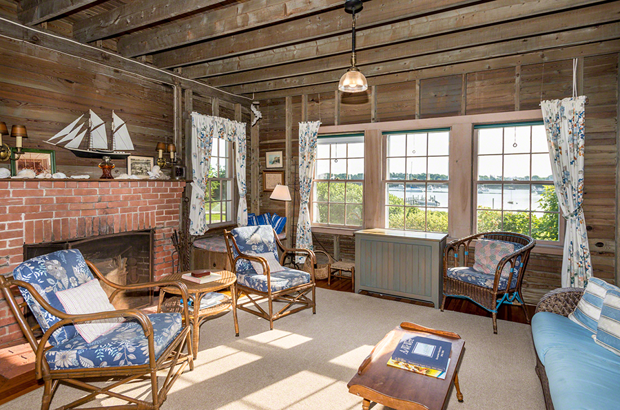 44 Green Hollow Road Edgartown, MA 02539 - Photo 15 of 45 a living room with furniture and a window