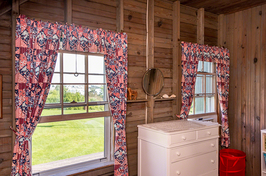 44 Green Hollow Road Edgartown, MA 02539 - Photo 37 of 45 a utility room with dryer and washer
