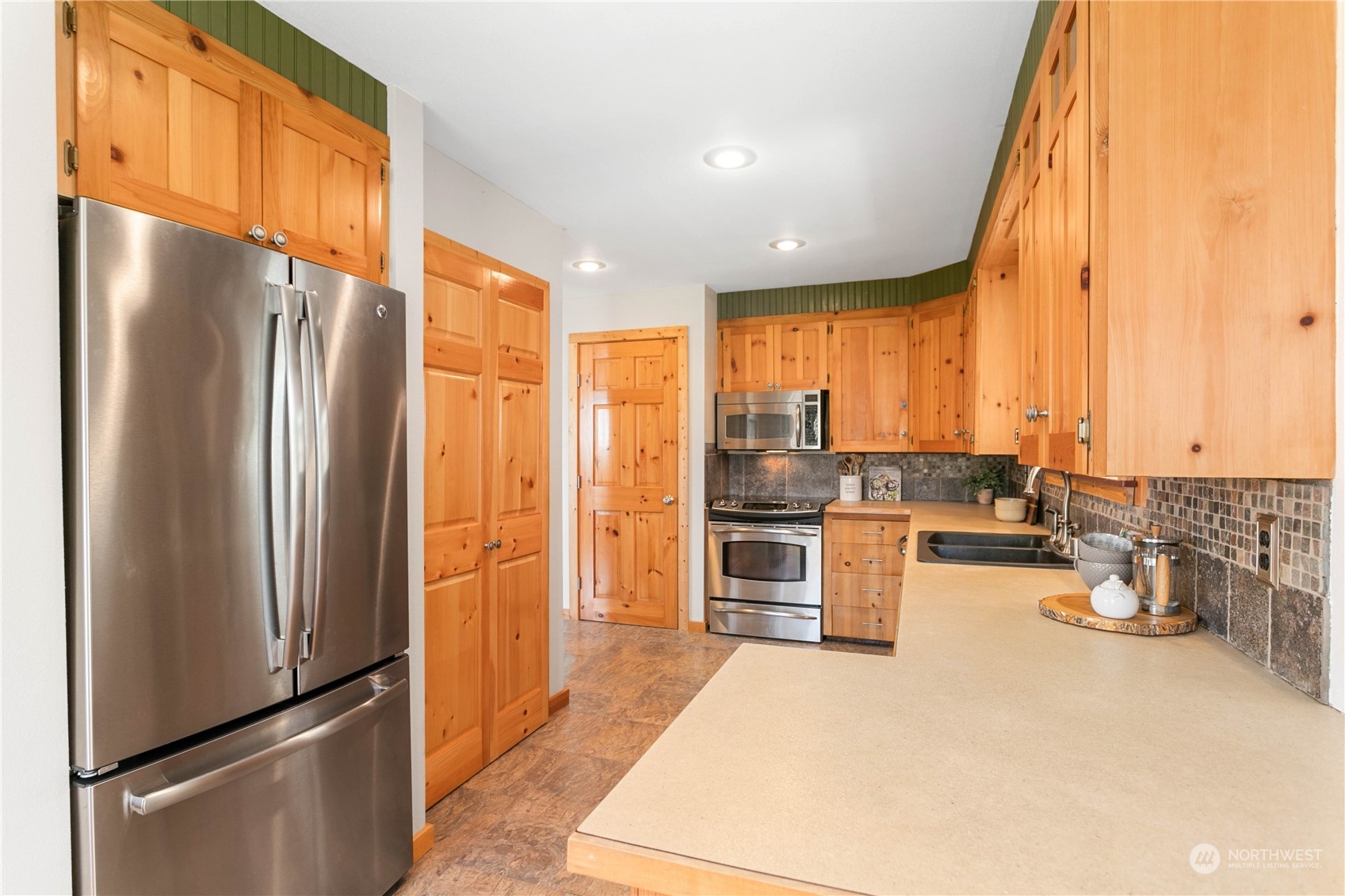 193 East Laurel Road Bellingham, WA 98226 - Photo 11 of 39 Gallery Image 11