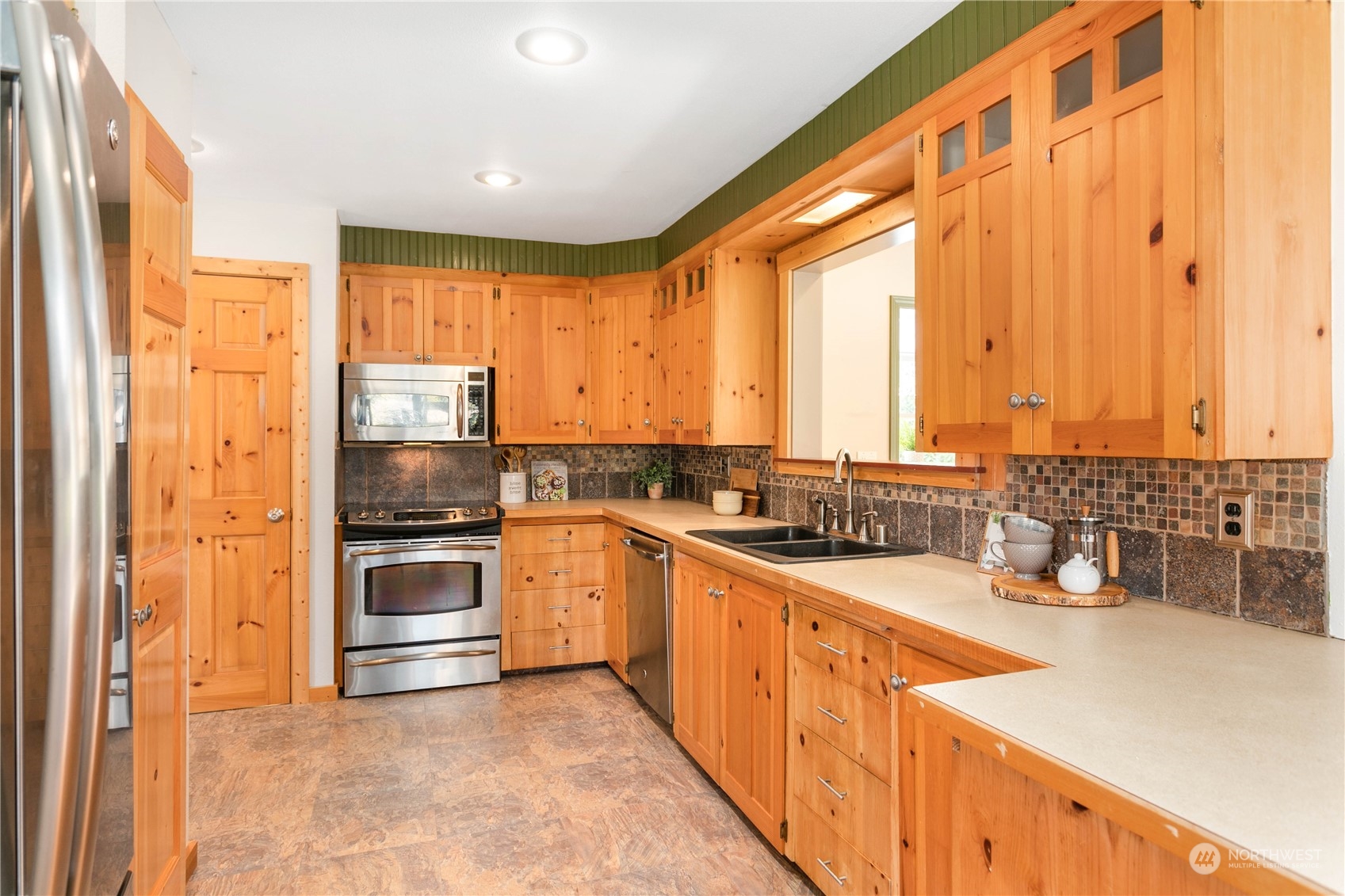 193 East Laurel Road Bellingham, WA 98226 - Photo 12 of 39 Gallery Image 12