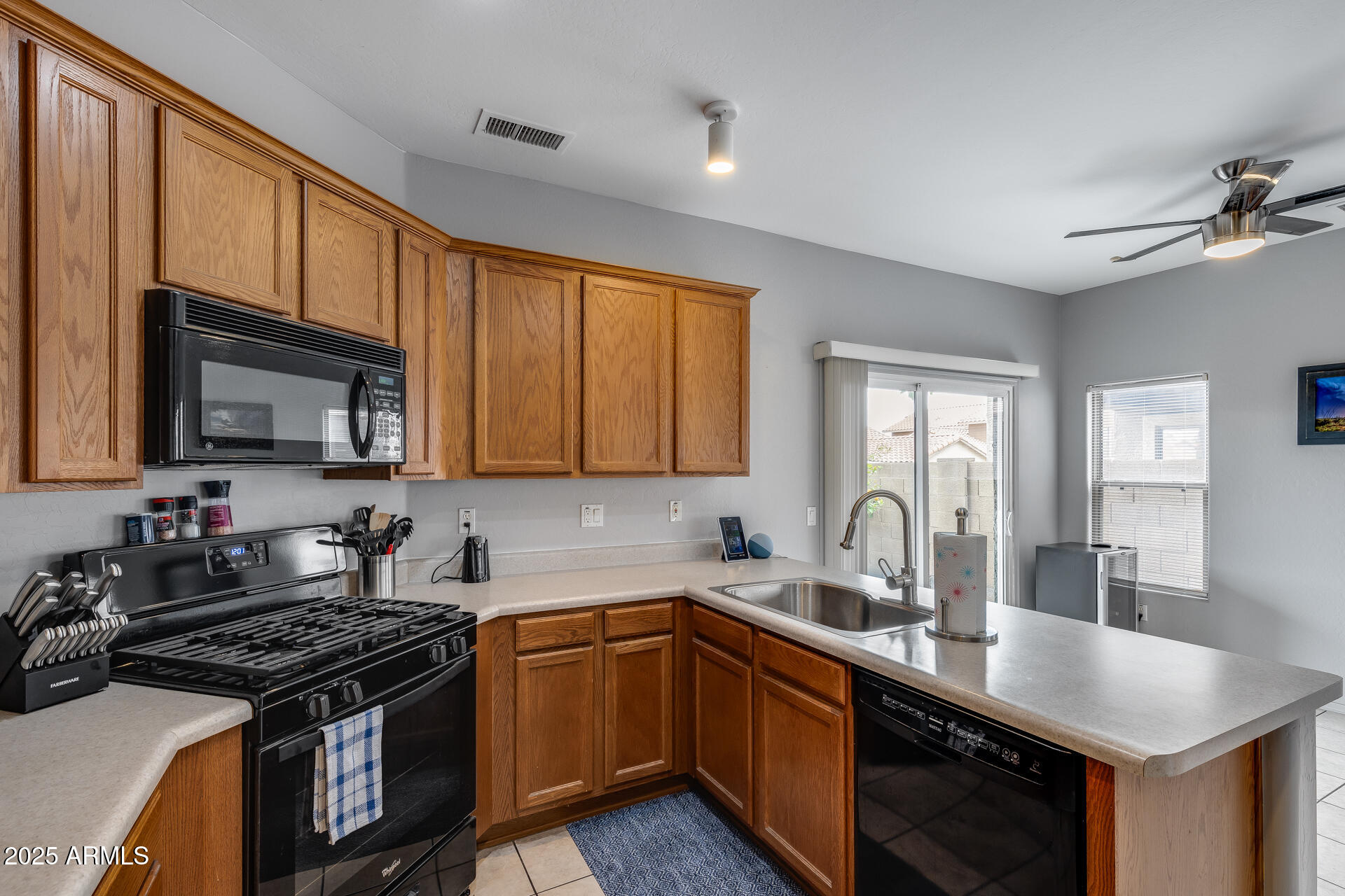 44 South Greenfield Road, Unit 10 Mesa, AZ 85206 - Photo 2 of 35 Gallery Image 2
