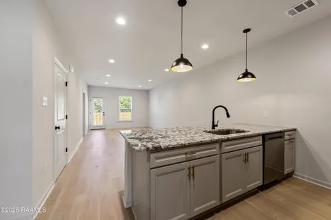 $236,715 | 122 Frontier Lane, Scott, LA 70583