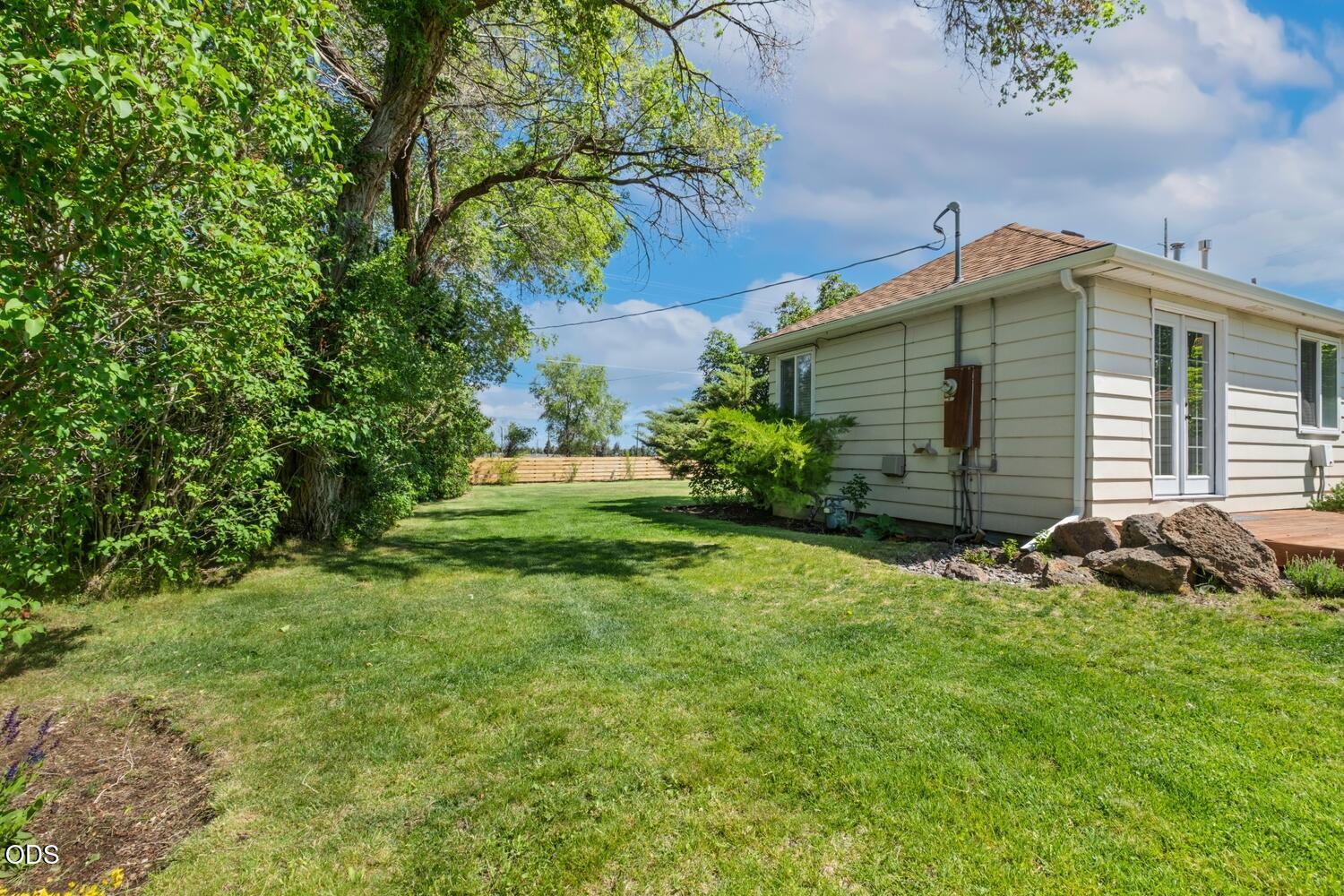21589 Bear Creek Road Bend, OR 97701 - Photo 35 of 58