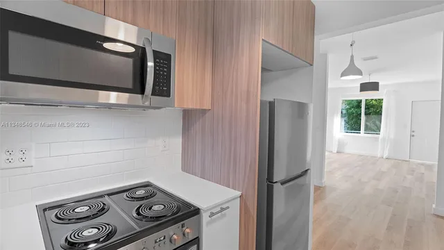 $5,000,000 | 1561 Jefferson Avenue, Miami Beach, FL 33139