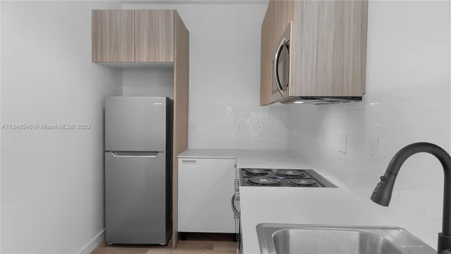 $5,000,000 | 1561 Jefferson Avenue, Miami Beach, FL 33139